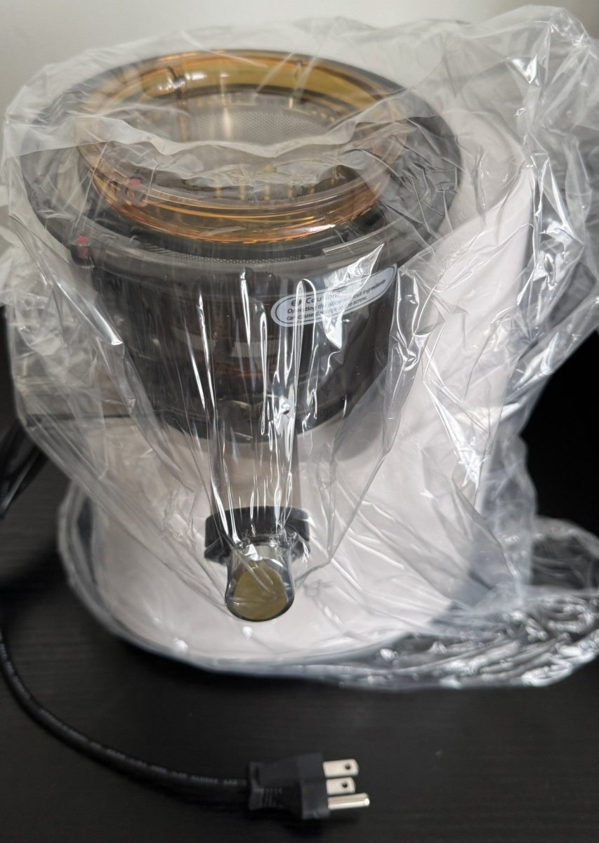 Kuvings Whole Slow Juicer C7000W - White - Sumara Shop LLC